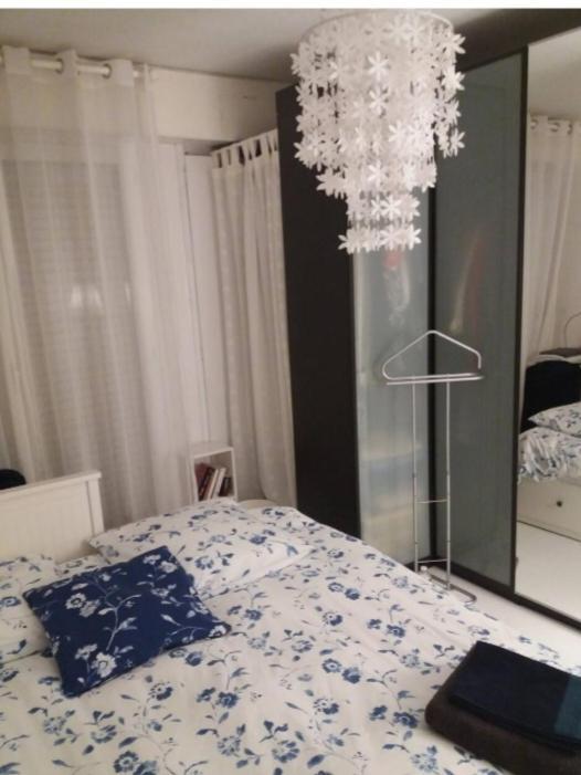 Chambre Chez L'Habitante Avec Salle De Bain Et Cuisine Communes - Presence D'Un Chat Bordeaux Exterior foto
